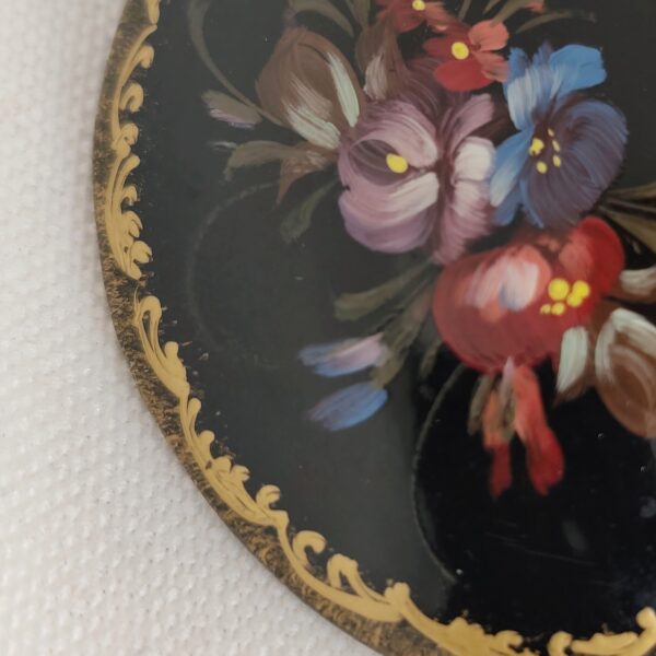 Broche lacado y pintado a mano