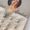 detalle botones de perla vintage